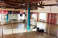 PACIFIC POLE DANCE Studio-   