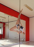 Студия акробатики на пилоне POLE TIME-школа Pole-dance и растяжки