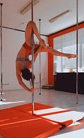Студия акробатики на пилоне POLE TIME-школа Pole-dance и растяжки