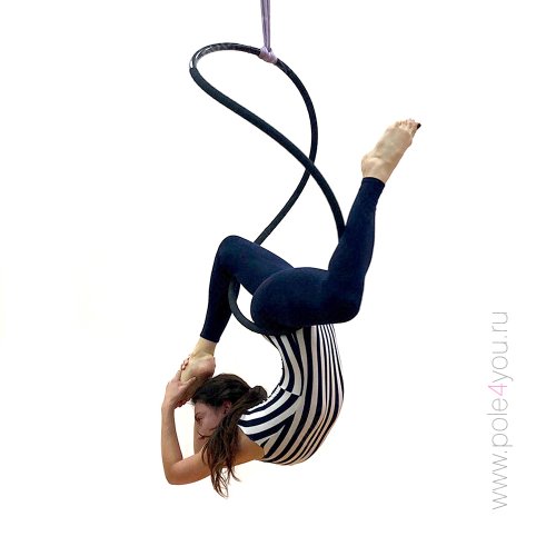 MEBIUS AERIAL HOOP - кольцо для воздушной гимнастики в форме ленты Мёбиуса фото 3