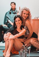 Студия акробатики на пилоне POLE TIME-школа Pole-dance и растяжки
