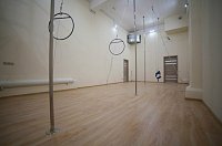 Monella-Pole Dance Studio