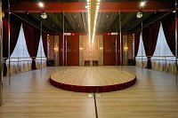 VARDA Ladies Club-студия танца Pole Dance