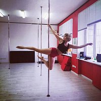 Студия акробатики на пилоне POLE TIME-школа Pole-dance и растяжки